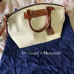 Gorgeous Dooney & Bourke Purse